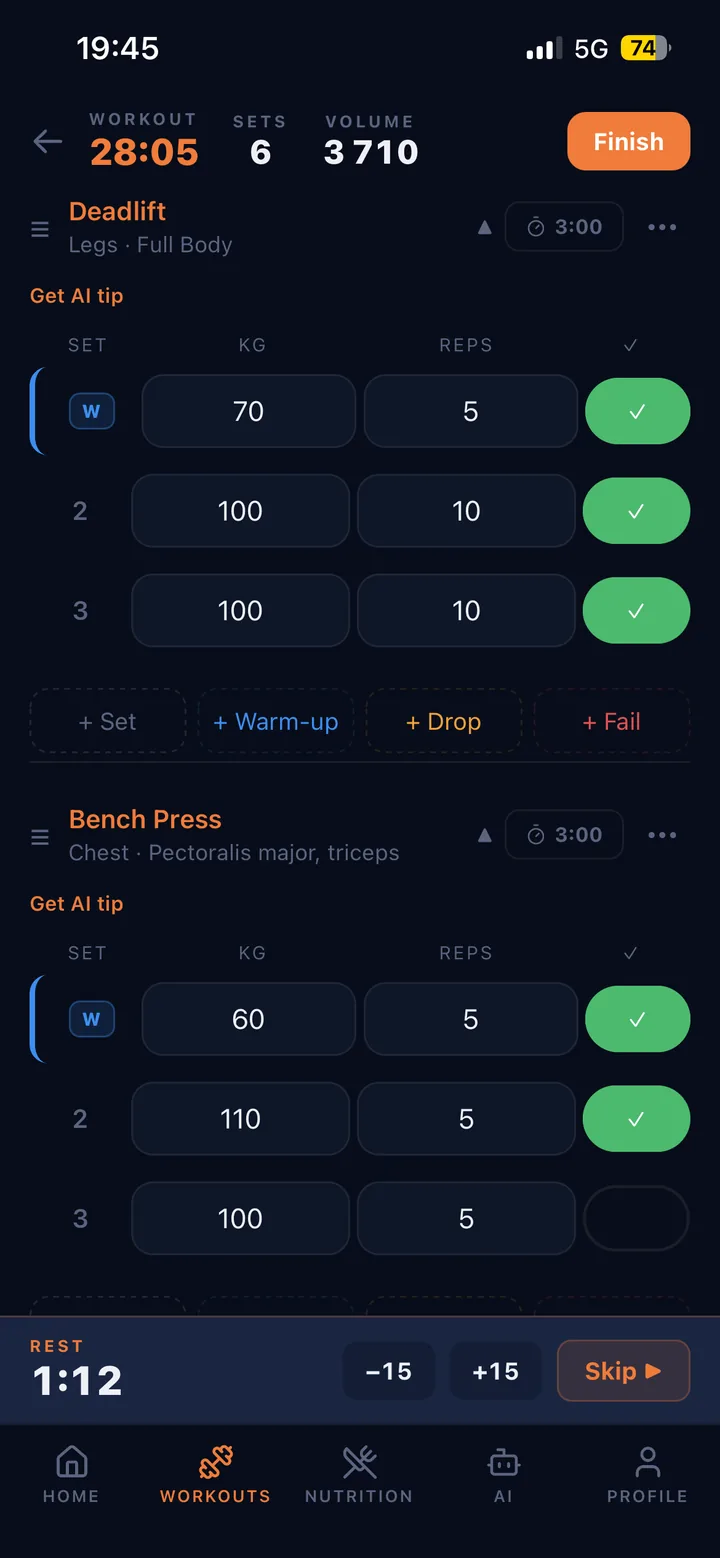The Virtue app logging a live workout with volume, sets and rest timer